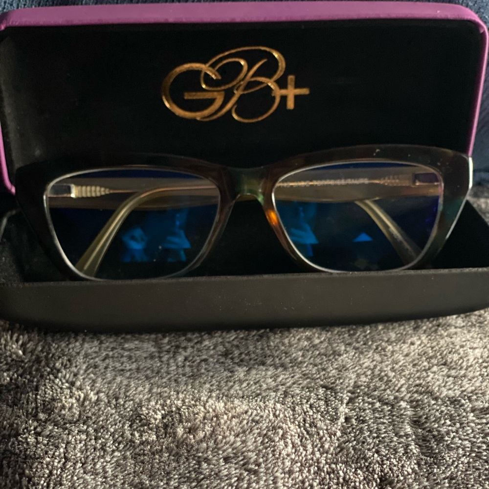 Genevieve Affluent Plastic Ladies Eyeglasses, Jade Tortoise/Taupe